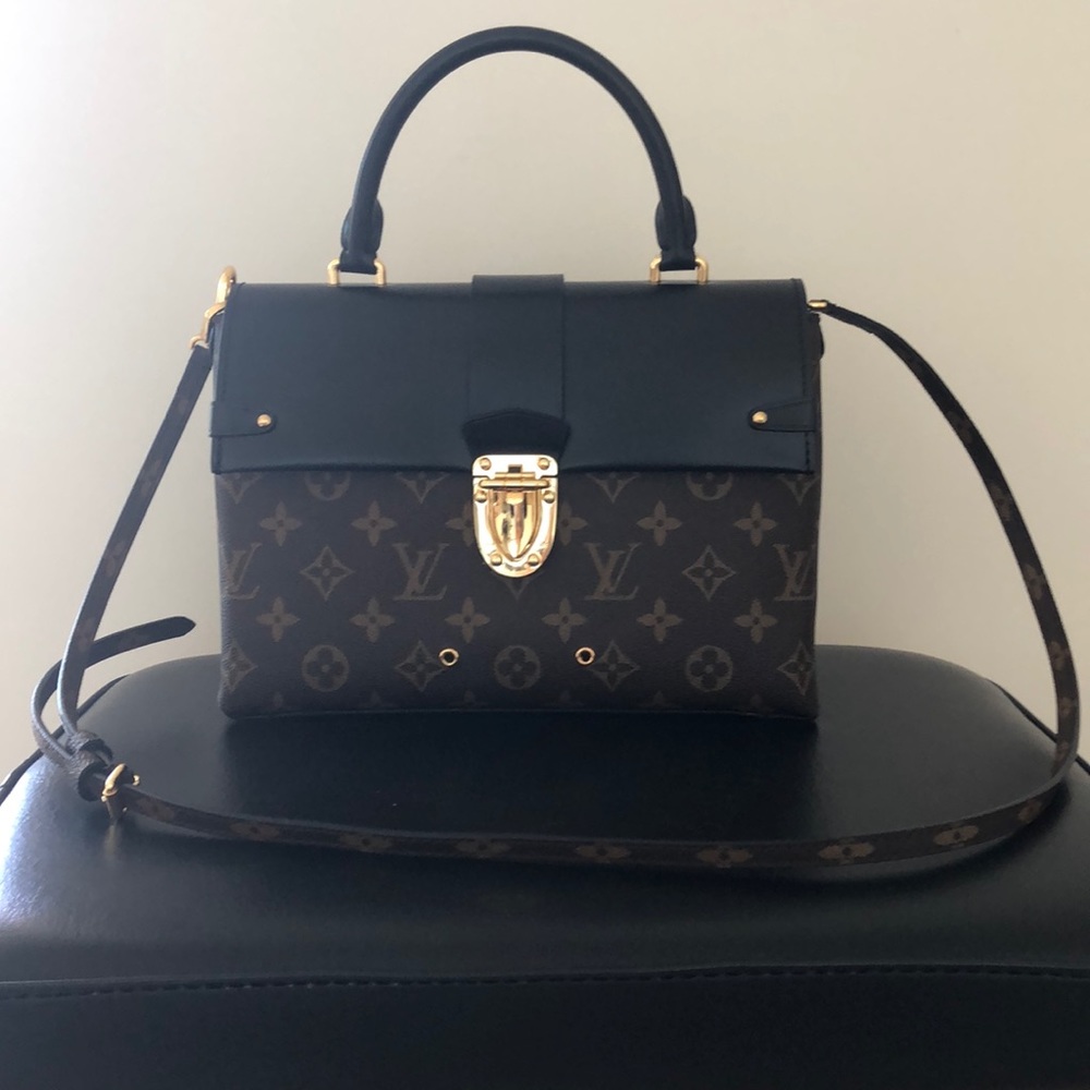 Women’s Crossbody Bag